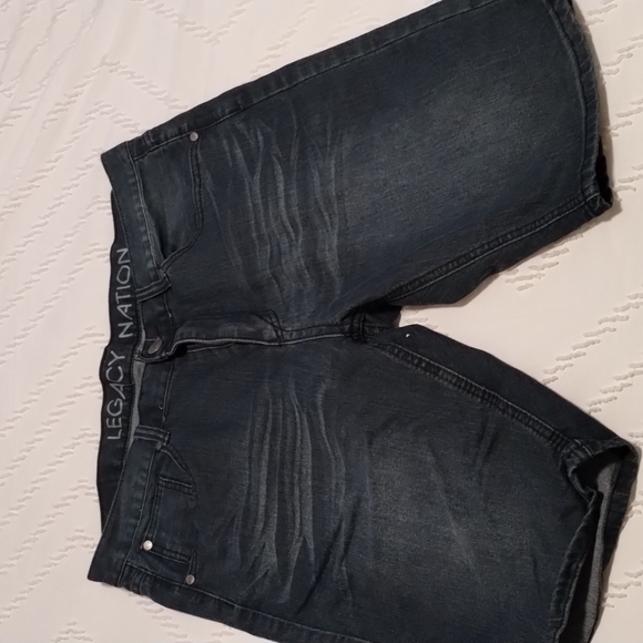 Shorts - Picture 2 of 3